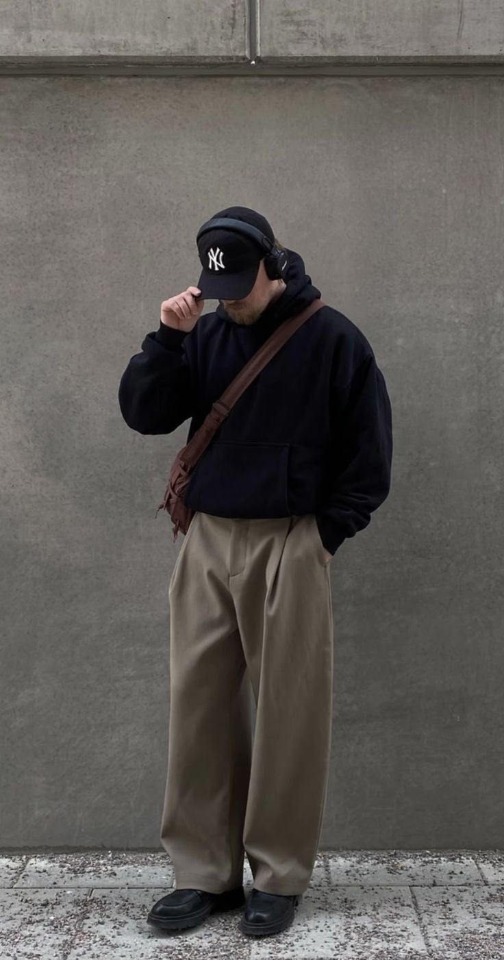 Black Oversized Drop Shoulder Hoodie for Men and Women